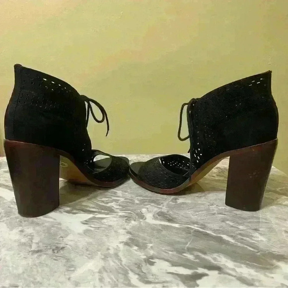 Gianni Bini Shoes Womens Size 9.5 Black Block Heel Lace Leather Peep Toe Cutout - Picture 9 of 12